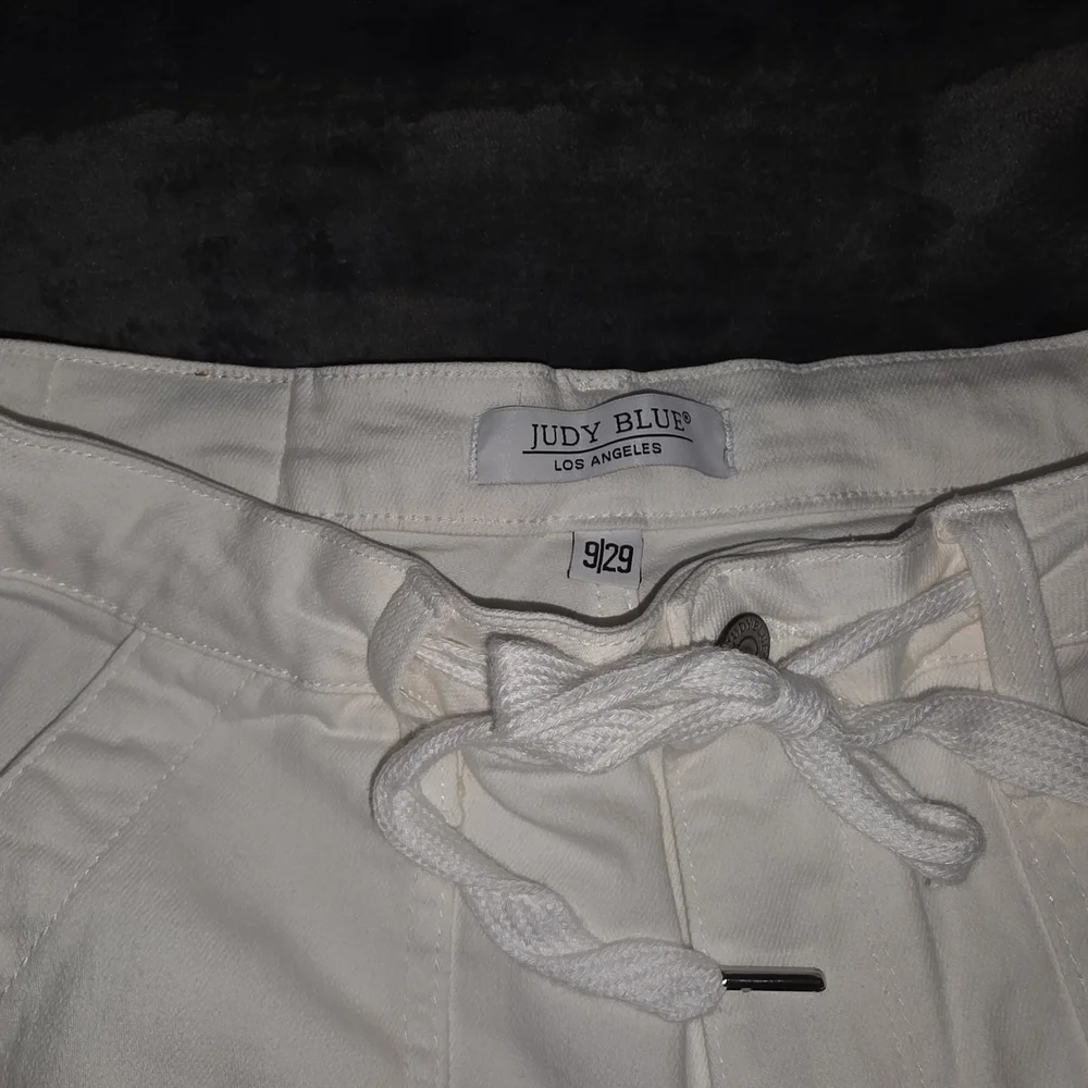 Judy Blue White Women's Jeans With Roll Cuff Legs. - Picture 2 of 3